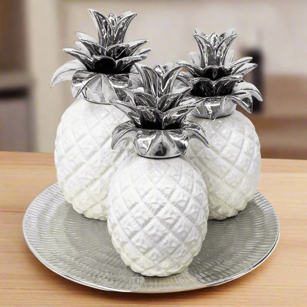 4pc Pineapples with Tray Kitchen Decor