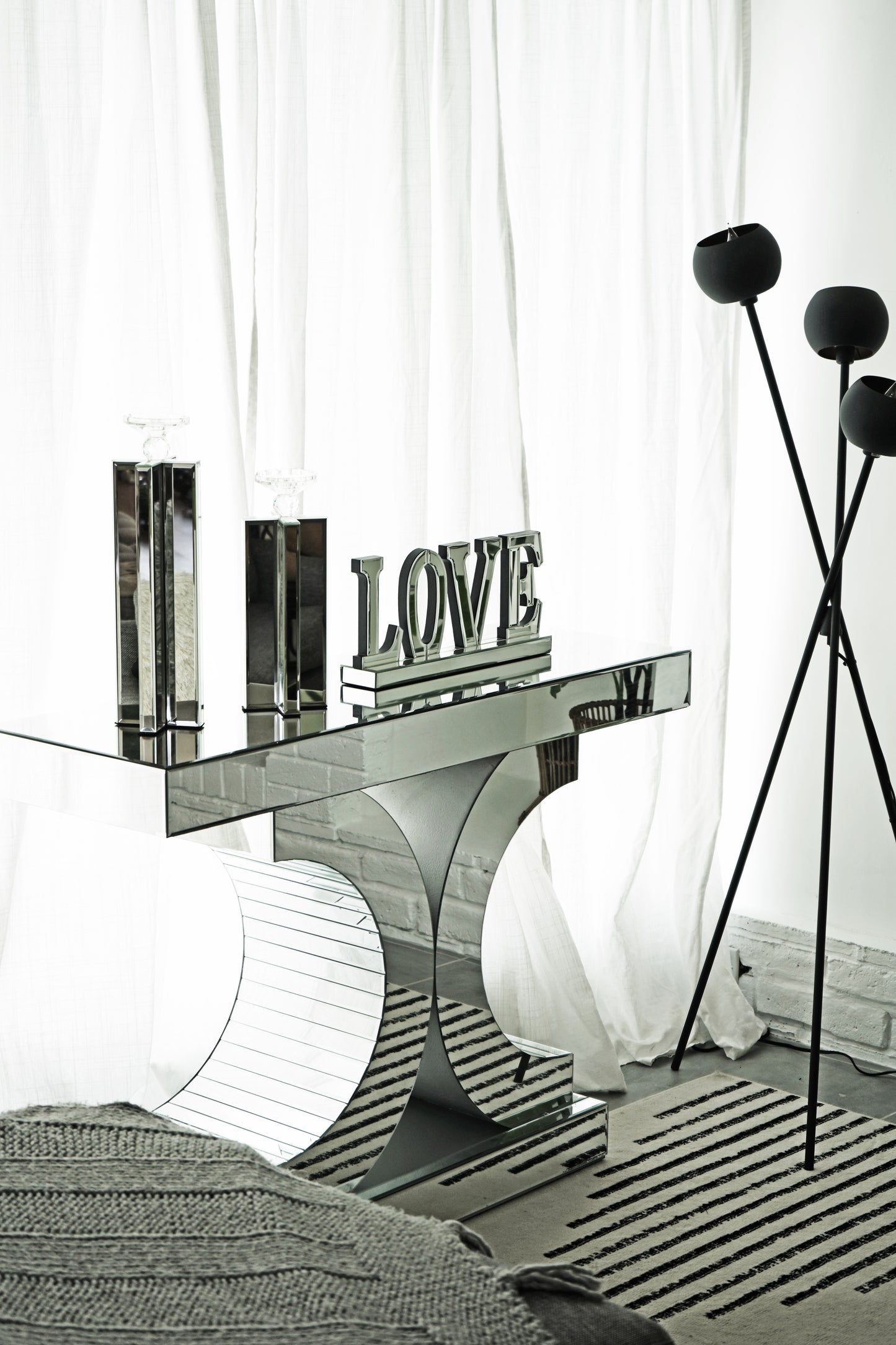 Love Word Mirror Sign - Expo Home Decor