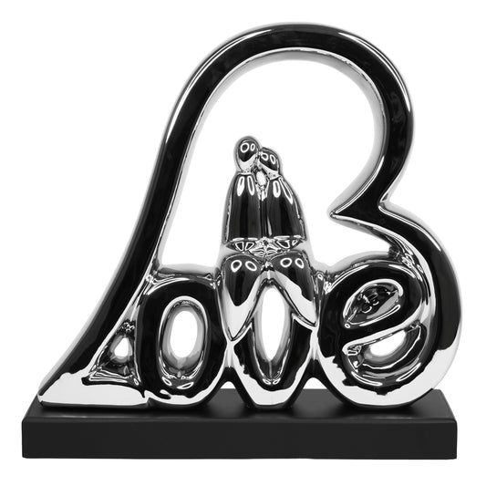 Love Couple Sculpture